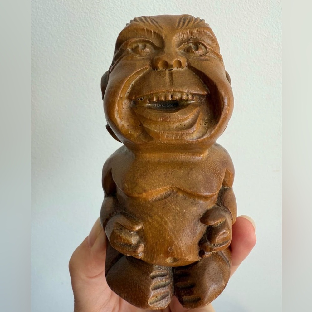 Coco Joe’s of Hawaii Laki" or "Lucky" Menehune statue / tiki